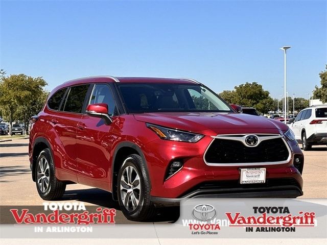 2023 Toyota Highlander XLE