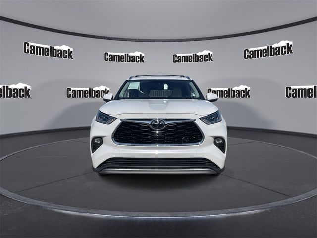 2023 Toyota Highlander 