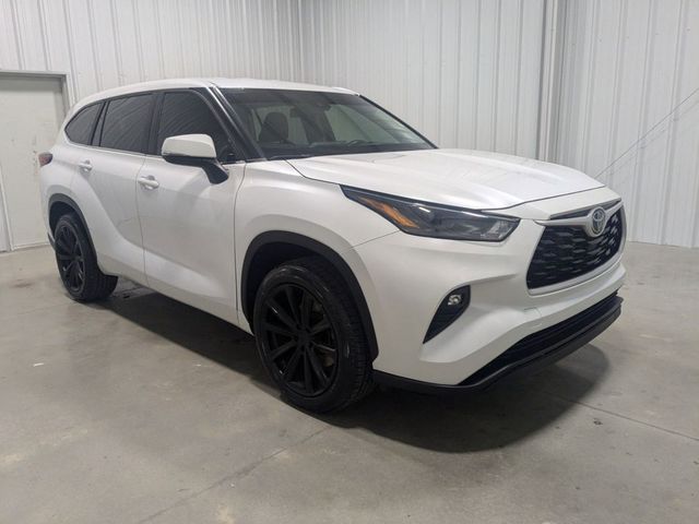 2023 Toyota Highlander 