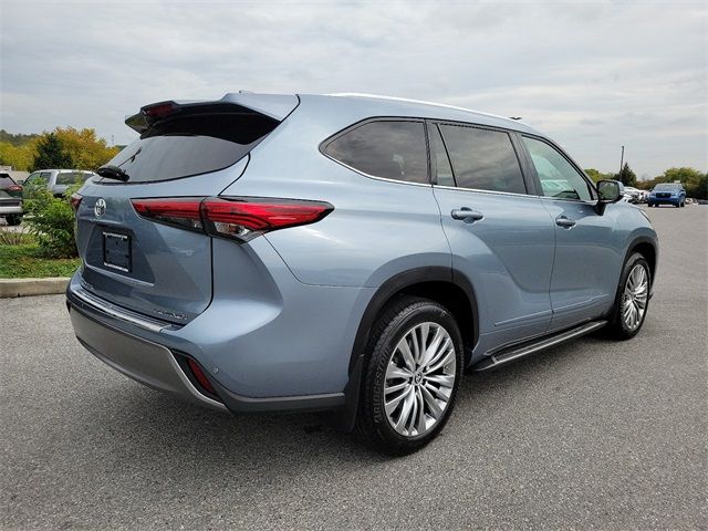 2023 Toyota Highlander Platinum