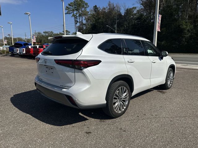 2023 Toyota Highlander Platinum