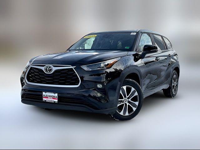 2023 Toyota Highlander 