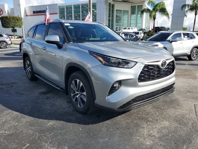 2023 Toyota Highlander 