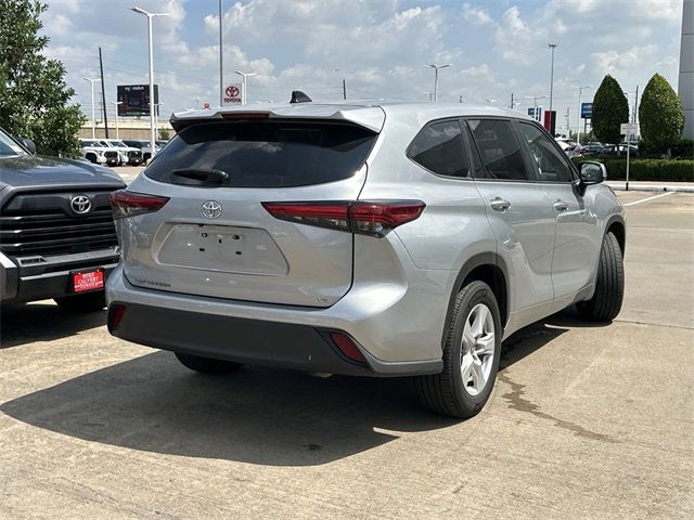 2023 Toyota Highlander LE