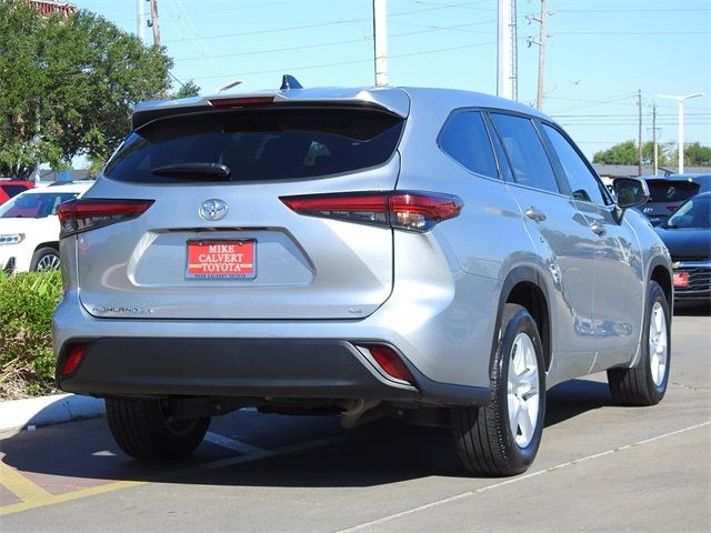 2023 Toyota Highlander LE