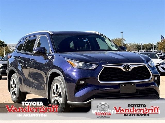 2023 Toyota Highlander XLE