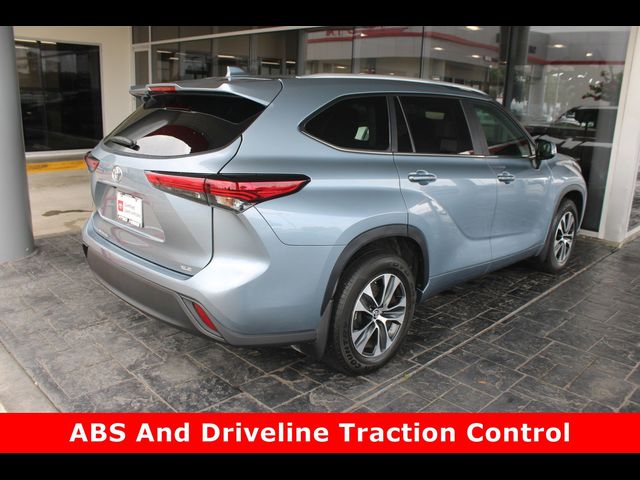 2023 Toyota Highlander XLE