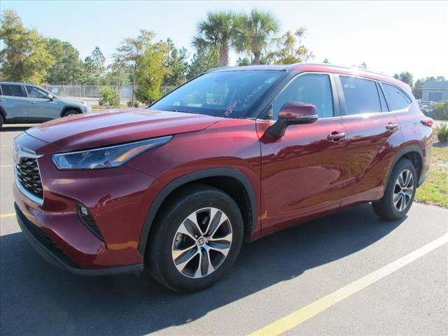 2023 Toyota Highlander XLE