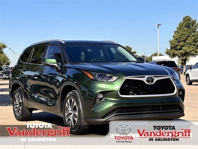 2023 Toyota Highlander XLE