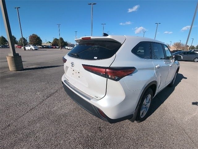 2023 Toyota Highlander LE