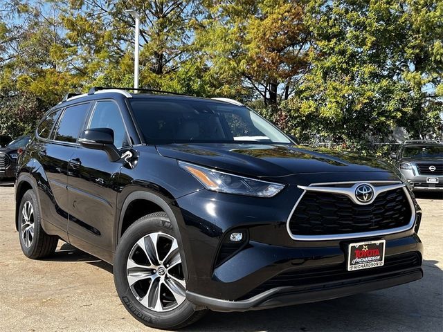 2023 Toyota Highlander XLE