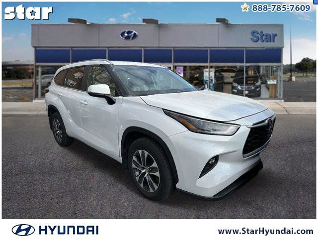 2023 Toyota Highlander 