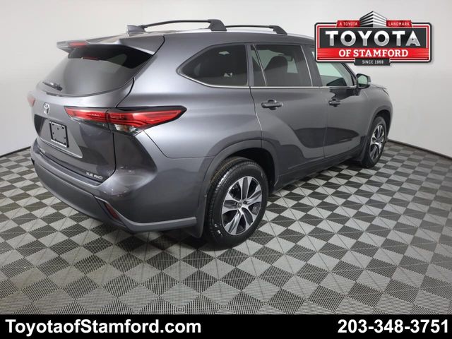 2023 Toyota Highlander 