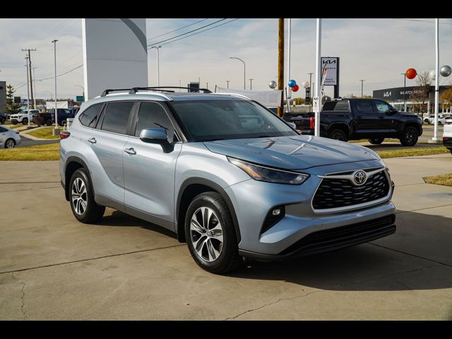 2023 Toyota Highlander 