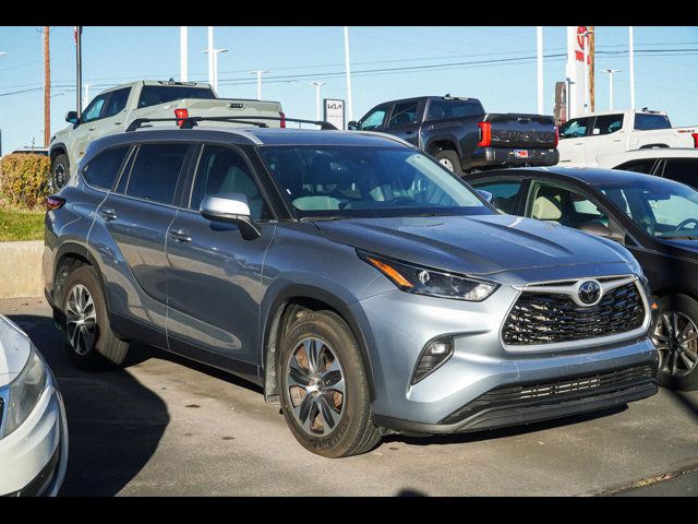 2023 Toyota Highlander 