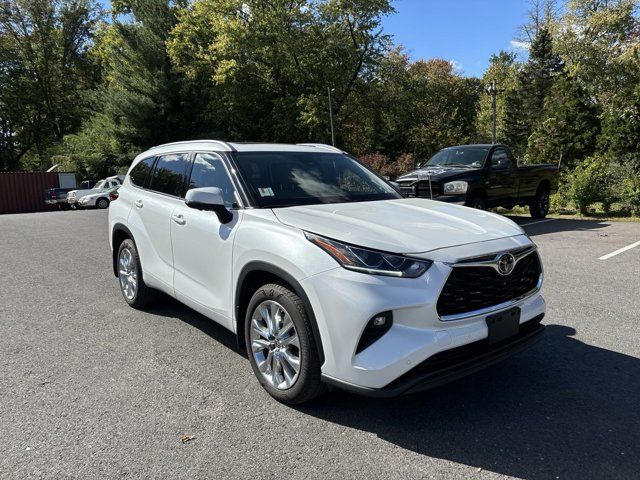 2023 Toyota Highlander Platinum