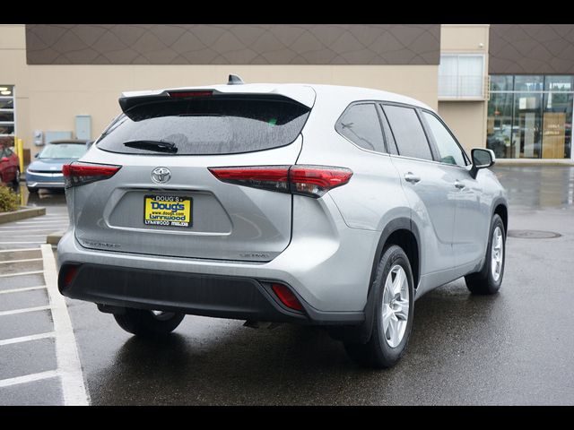 2023 Toyota Highlander LE