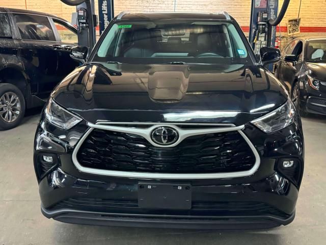 2023 Toyota Highlander 