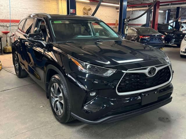 2023 Toyota Highlander 