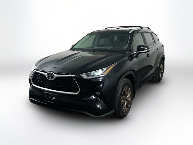 2023 Toyota Highlander Hybrid Bronze Edition