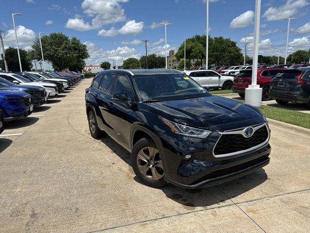 2023 Toyota Highlander Hybrid Bronze Edition