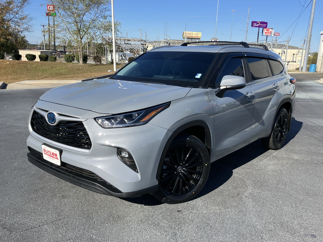 2023 Toyota Highlander Hybrid Bronze Edition