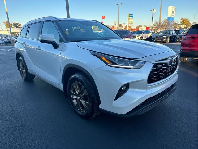 2023 Toyota Highlander Hybrid Bronze Edition