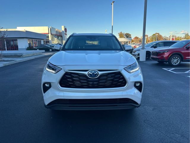 2023 Toyota Highlander Hybrid Bronze Edition