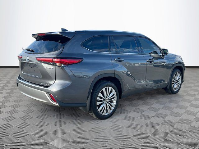 2023 Toyota Highlander Hybrid Platinum