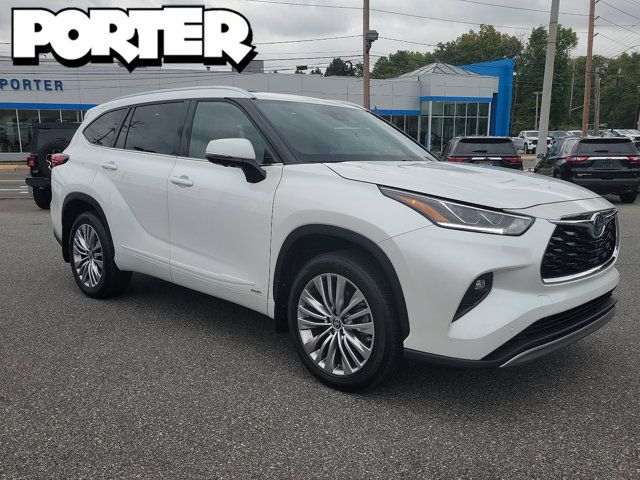 2023 Toyota Highlander Hybrid Platinum