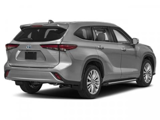 2023 Toyota Highlander Hybrid Platinum