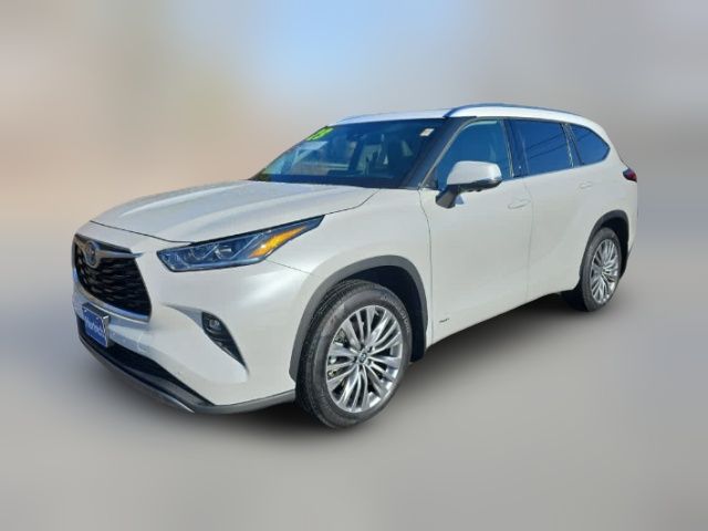 2023 Toyota Highlander Hybrid Platinum