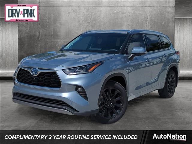 2023 Toyota Highlander Hybrid Platinum