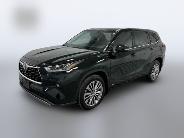 2023 Toyota Highlander Hybrid Platinum