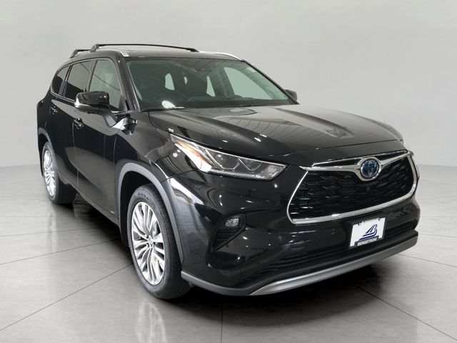 2023 Toyota Highlander Hybrid Platinum