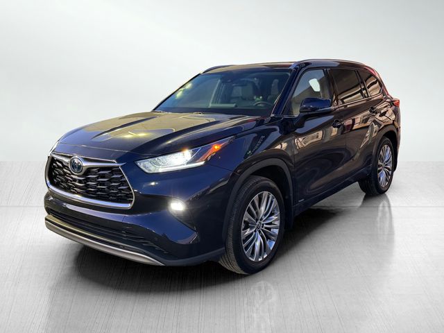 2023 Toyota Highlander Hybrid Platinum