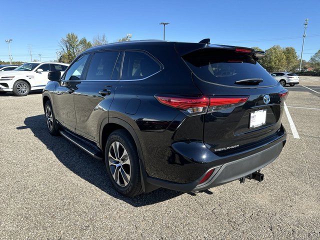 2023 Toyota Highlander Hybrid XLE