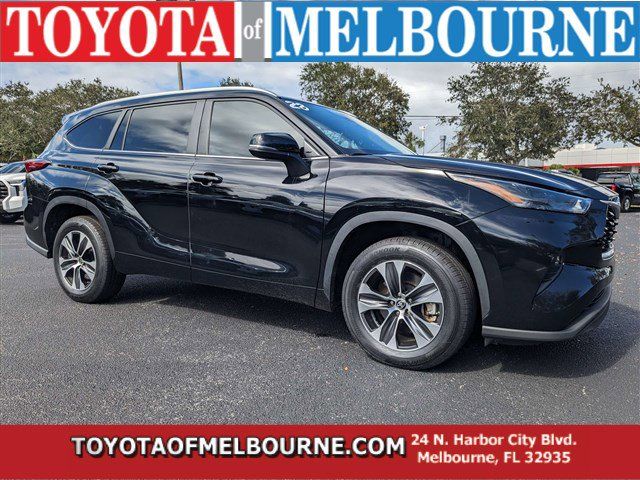 2023 Toyota Highlander Hybrid XLE