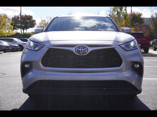 2023 Toyota Highlander Hybrid XLE