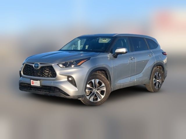 2023 Toyota Highlander Hybrid XLE