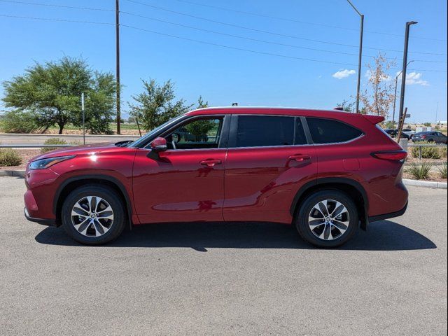 2023 Toyota Highlander Hybrid XLE