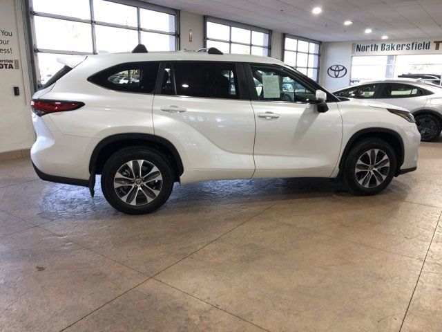 2023 Toyota Highlander Hybrid XLE