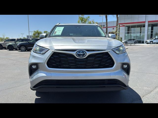 2023 Toyota Highlander Hybrid XLE