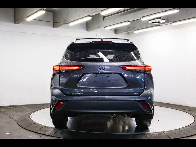 2023 Toyota Highlander Hybrid XLE