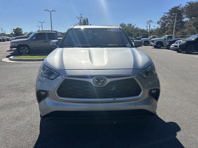 2023 Toyota Highlander Hybrid XLE