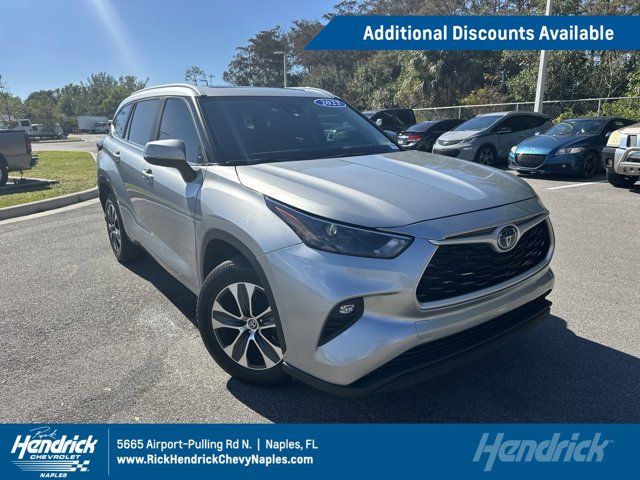 2023 Toyota Highlander Hybrid XLE