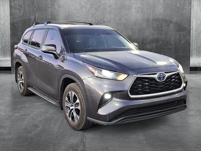 2023 Toyota Highlander Hybrid XLE