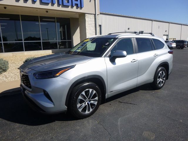 2023 Toyota Highlander Hybrid XLE