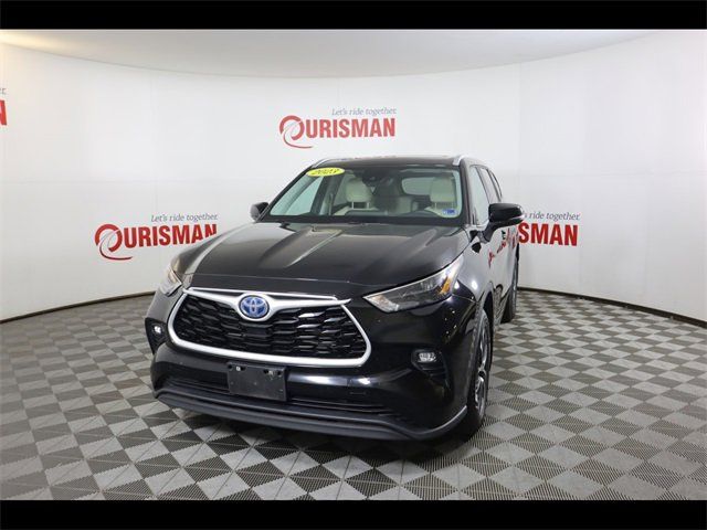 2023 Toyota Highlander Hybrid XLE