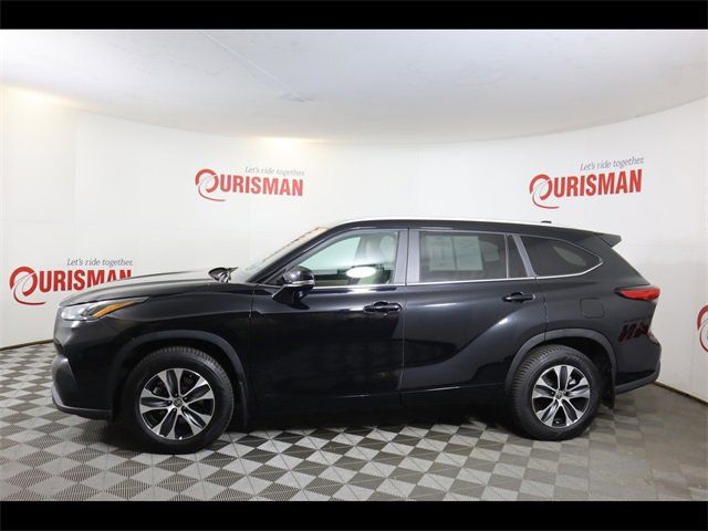 2023 Toyota Highlander Hybrid XLE
